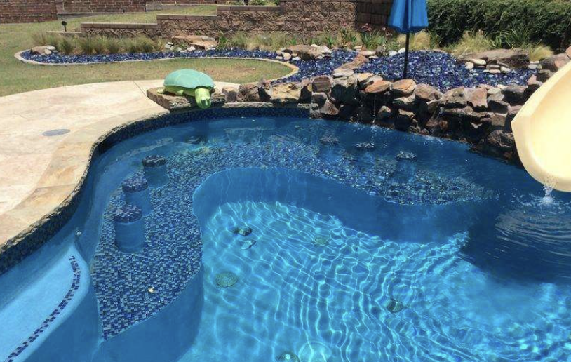 Different Types of Pool Cleaners
